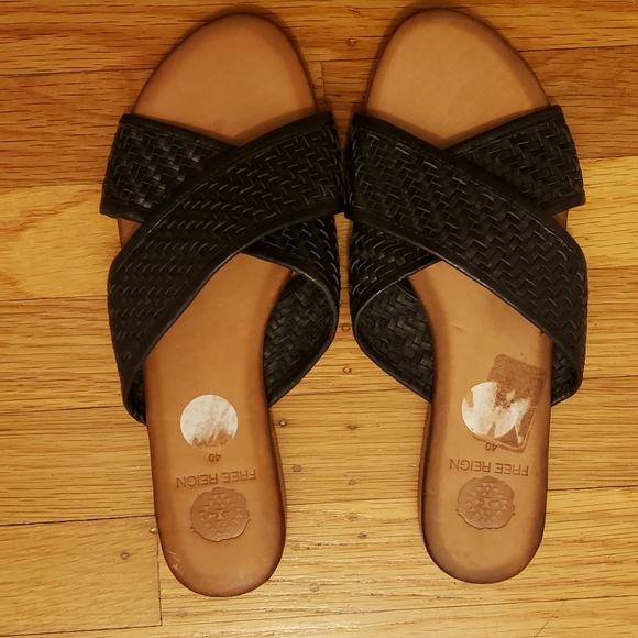 Free Reign - Picture 1 of 3